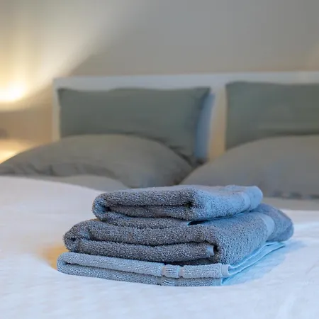 Stilvolle In Brand Mit Terrasse