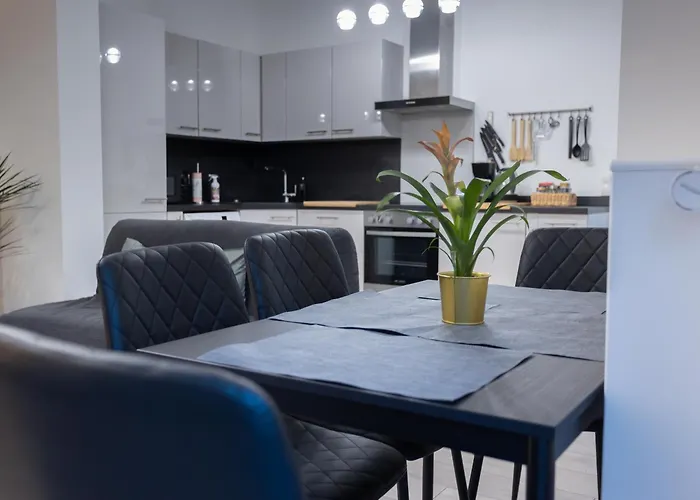 דירה Stilvolle In Brand Mit Terrasse