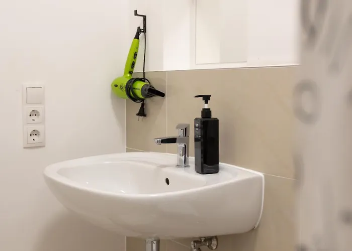 Stilvolle In Brand Mit Terrasse *